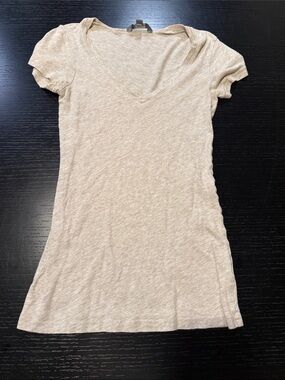 Rubbish Women's Short Sleeve V-Neck Tee in Light Beige